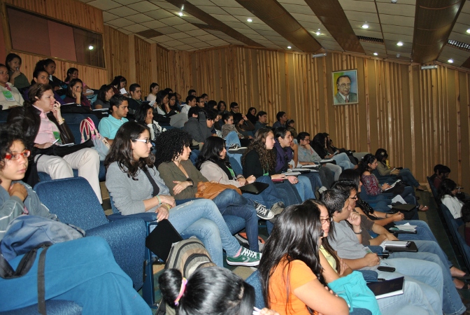 estudiantes en congreso